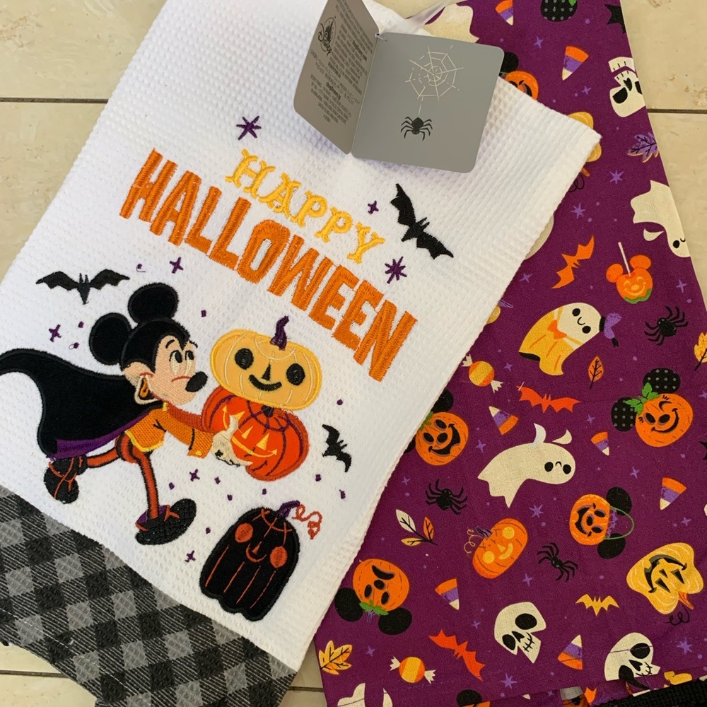 Disney Parks Happy Halloween Set of 2 Kitchen Towels 17" x 28" Mickey & Friends